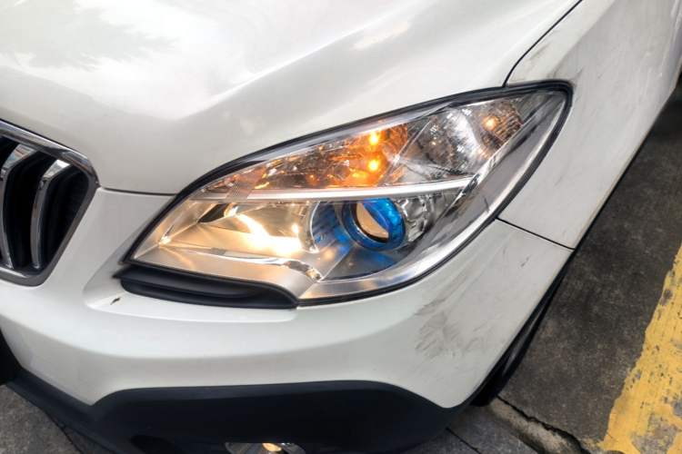 Used Buick Encore 2015 1.4T Automatic Two-Wheel Drive Urban Elite Version Left Front Headlight