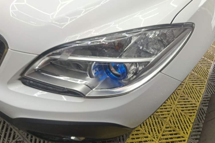 Used Buick Encore 2015 1.4T Automatic Two-Wheel Drive Urban Elite Version Left Front Headlight