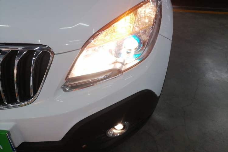 Used Buick Encore 2015 1.4T Automatic Two-Wheel Drive Urban Elite Version Left Front Headlight