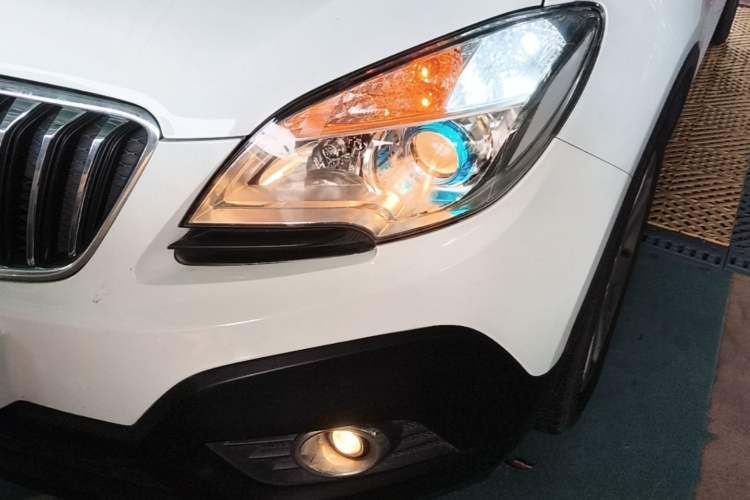 Used Buick Encore 2015 1.4T Automatic Two-Wheel Drive Urban Elite Version Left Front Headlight
