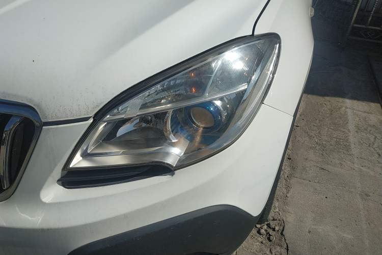 Used Buick Encore 2015 1.4T Automatic Two-Wheel Drive Urban Leading Model Left Front Headlight