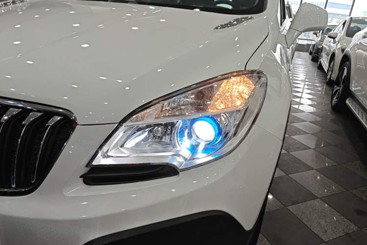 Used Buick Encore 2015 1.4T Automatic Two-Wheel Drive Urban Elite Version Left Front Headlight