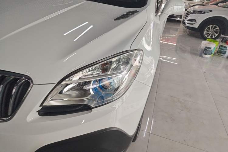 Used Buick Encore 2015 1.4T Manual Two-Wheel Drive Urban Advanced Model Left Front Headlight