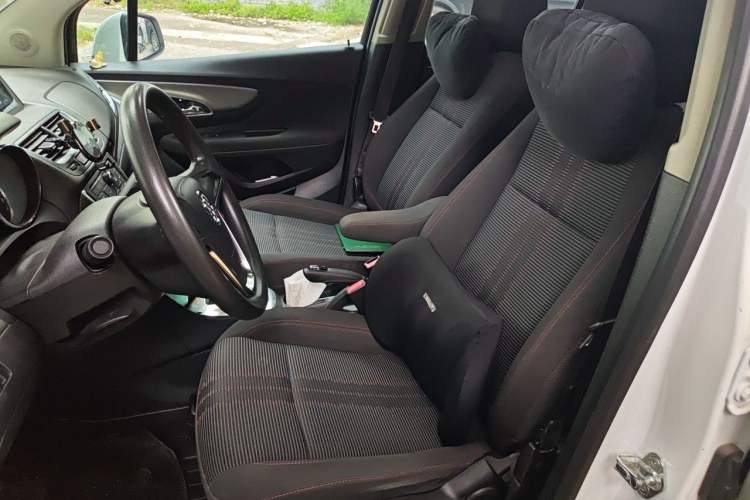Used Buick Encore 2015 1.4T Automatic Two-Wheel Drive Urban Elite Version Left Front Seat
