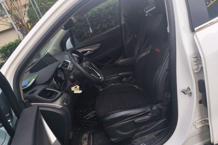 Used Buick Encore 2015 1.4T Automatic Two-Wheel Drive Urban Elite Version Left Front Seat