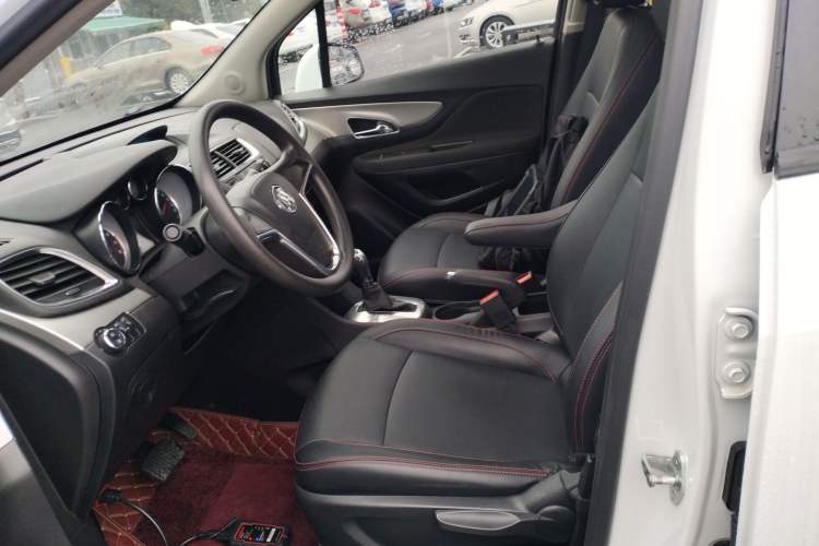 Used Buick Encore 2015 1.4T Automatic Two-Wheel Drive Urban Elite Version Left Front Seat