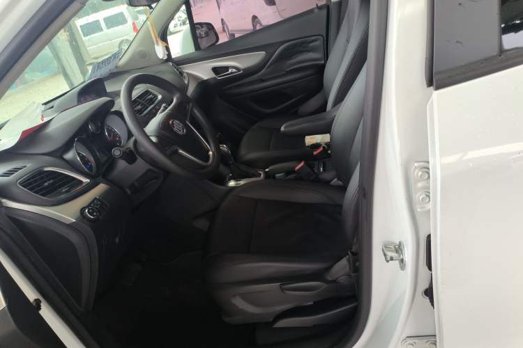 Used Buick Encore 2015 1.4T Automatic Two-Wheel Drive Urban Elite Version Left Front Seat