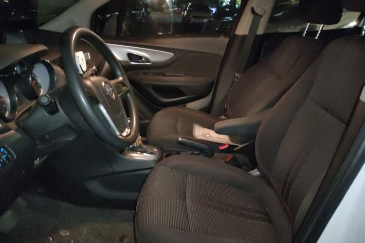 Used Buick Encore 2015 1.4T Automatic Two-Wheel Drive Urban Elite Version Left Front Seat