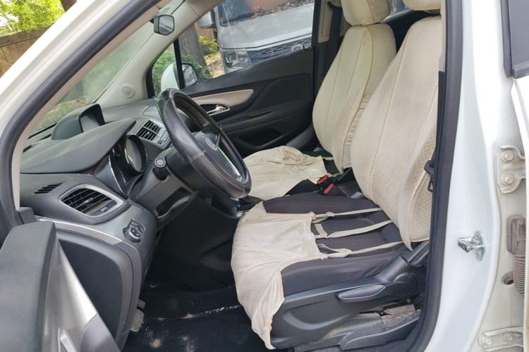 Used Buick Encore 2015 1.4T Automatic Two-Wheel Drive Urban Elite Version Left Front Seat