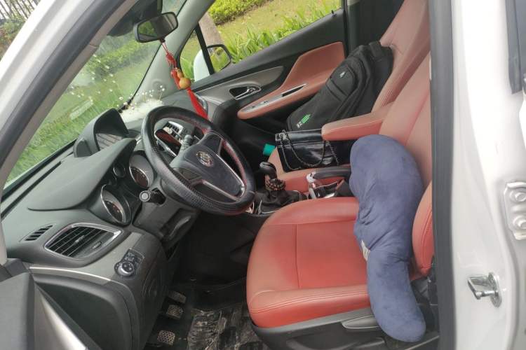 Used Buick Encore 2015 1.4T Manual Two-Wheel Drive Urban Advanced Model Left Front Seat