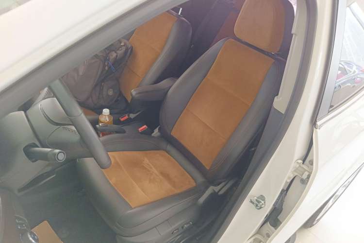 Used Buick Encore 2015 1.4T Automatic Two-Wheel Drive Urban Leading Model Left Front Seat