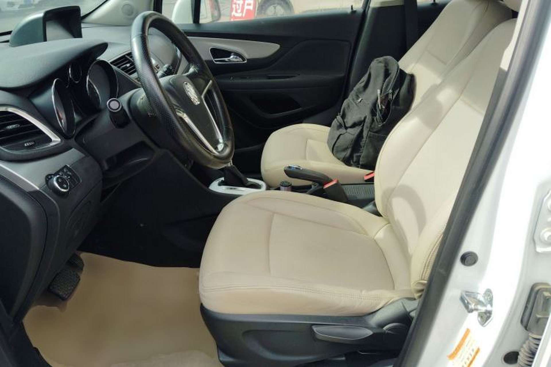 Used Buick Encore 2015 1.4T Automatic Two-Wheel Drive Urban Elite Version Left Front Seat