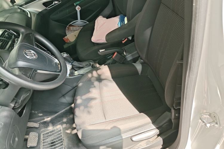Used Buick Encore 2015 1.4T Automatic Two-Wheel Drive Urban Elite Version Left Front Seat