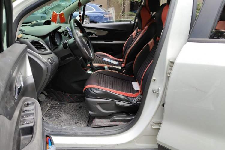 Used Buick Encore 2015 1.4T Automatic Two-Wheel Drive Urban Elite Version Left Front Seat