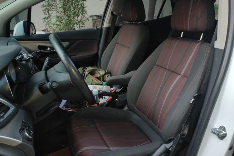Used Buick Encore 2015 1.4T Manual Two-Wheel Drive Urban Advanced Model Left Front Seat