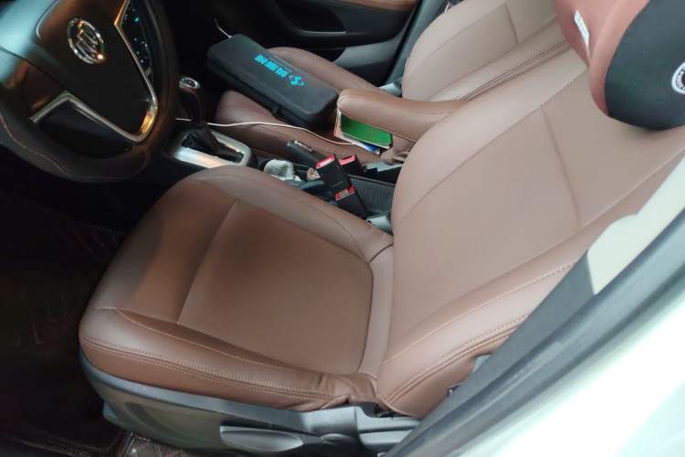 Used Buick Encore 2015 1.4T Automatic Two-Wheel Drive Urban Elite Version Left Front Seat