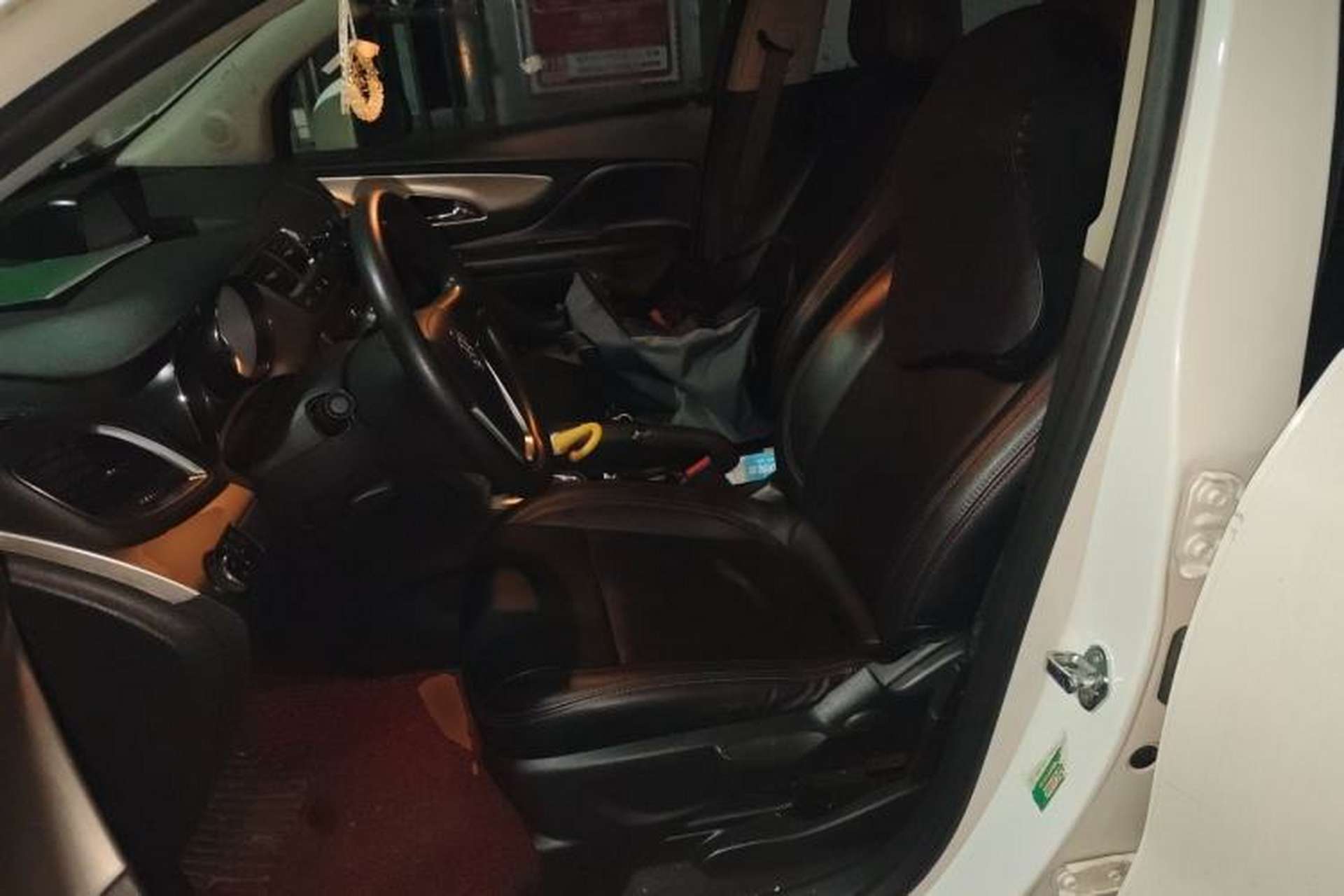 Used Buick Encore 2015 1.4T Automatic Two-Wheel Drive Urban Elite Version Left Front Seat