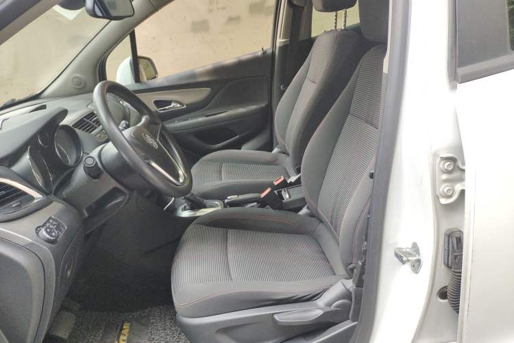 Used Buick Encore 2015 1.4T Automatic Two-Wheel Drive Urban Elite Version Left Front Seat