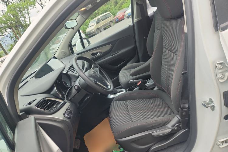 Used Buick Encore 2015 1.4T Automatic Two-Wheel Drive Urban Elite Version Left Front Seat