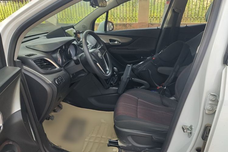 Used Buick Encore 2015 1.4T Manual Two-Wheel Drive Urban Advanced Model Left Front Seat