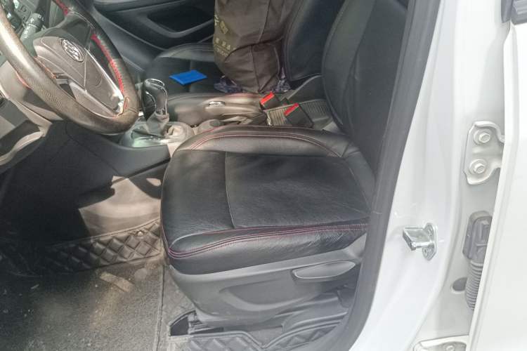 Used Buick Encore 2015 1.4T Automatic Two-Wheel Drive Urban Elite Version Left Front Seat