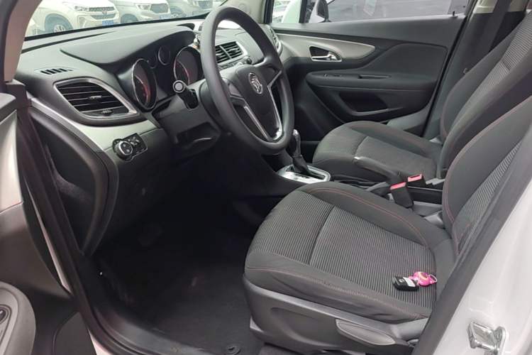 Used Buick Encore 2015 1.4T Automatic Two-Wheel Drive Urban Elite Version Left Front Seat
