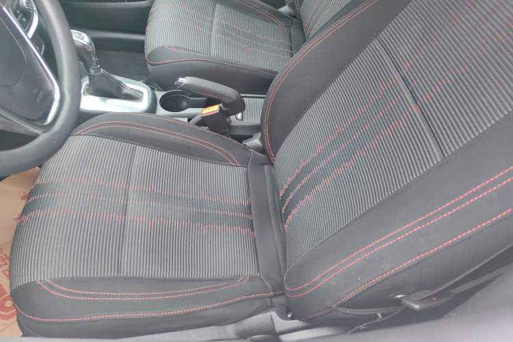Used Buick Encore 2015 1.4T Automatic Two-Wheel Drive Urban Elite Version Left Front Seat