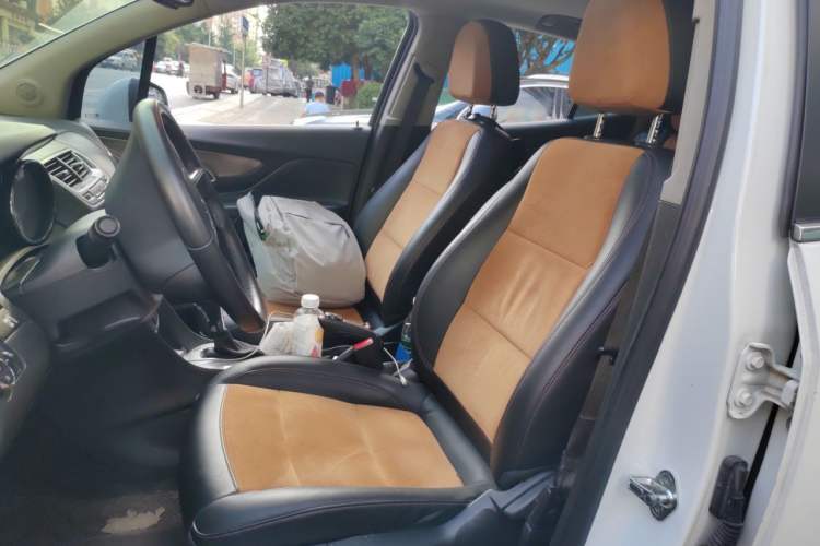 Used Buick Encore 2015 1.4T Automatic Two-Wheel Drive Urban Leading Model Left Front Seat