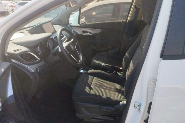 Used Buick Encore 2015 1.4T Automatic Two-Wheel Drive Urban Elite Version Left Front Seat