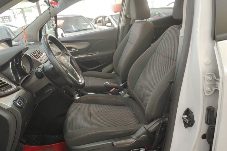 Used Buick Encore 2015 1.4T Automatic Two-Wheel Drive Urban Elite Version Left Front Seat