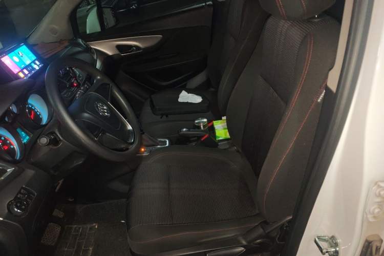 Used Buick Encore 2015 1.4T Automatic Two-Wheel Drive Urban Elite Version Left Front Seat