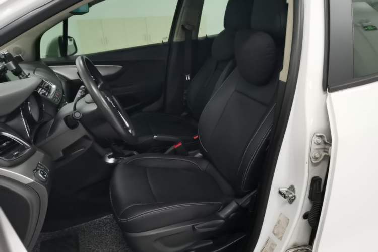 Used Buick Encore 2015 1.4T Automatic Two-Wheel Drive Urban Elite Version Left Front Seat