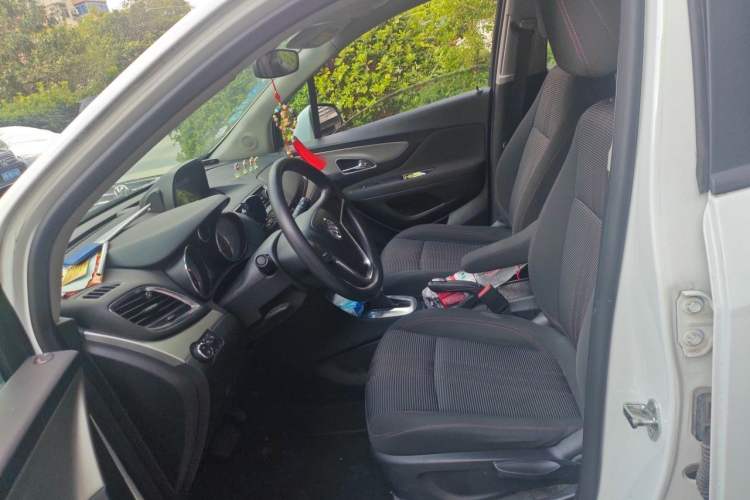 Used Buick Encore 2015 1.4T Automatic Two-Wheel Drive Urban Elite Version Left Front Seat
