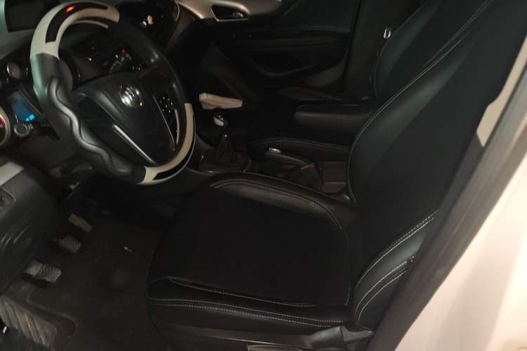 Used Buick Encore 2015 1.4T Manual Two-Wheel Drive Urban Advanced Model Left Front Seat