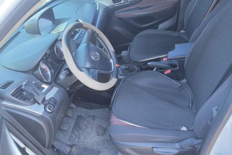 Used Buick Encore 2015 1.4T Manual Two-Wheel Drive Urban Advanced Model Left Front Seat