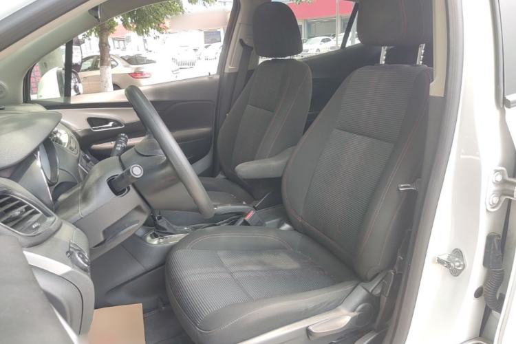 Used Buick Encore 2015 1.4T Automatic Two-Wheel Drive Urban Elite Version Left Front Seat