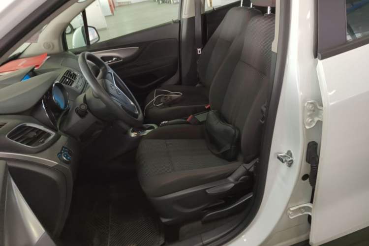 Used Buick Encore 2015 1.4T Automatic Two-Wheel Drive Urban Elite Version Left Front Seat