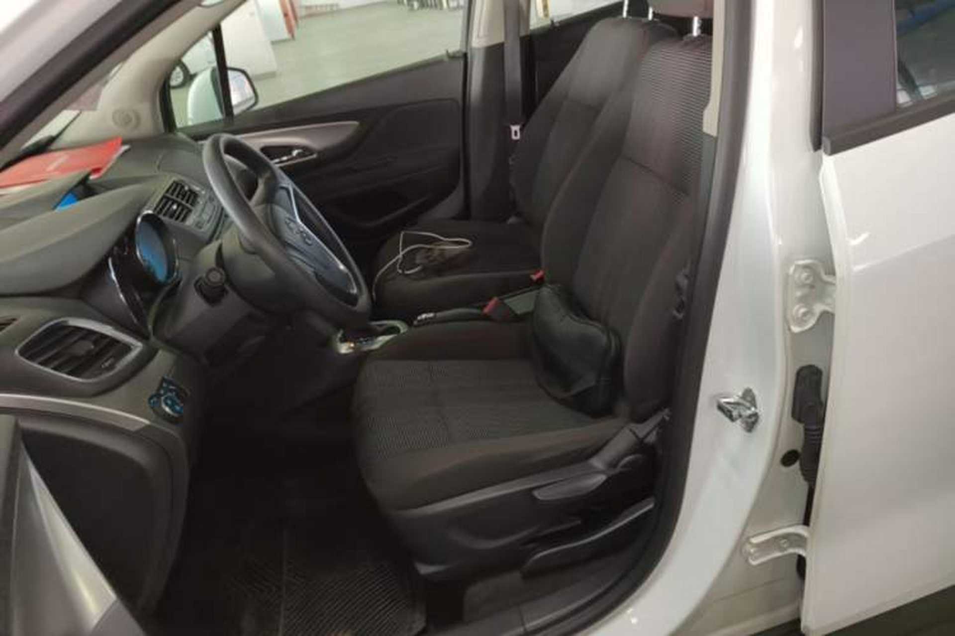 Used Buick Encore 2015 1.4T Automatic Two-Wheel Drive Urban Elite Version Left Front Seat
