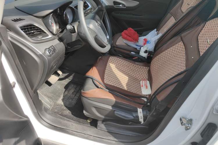 Used Buick Encore 2015 1.4T Automatic Two-Wheel Drive Urban Elite Version Left Front Seat