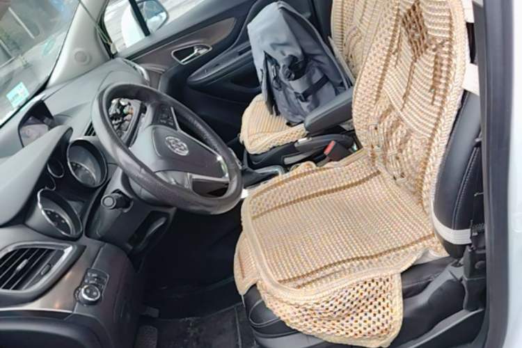 Used Buick Encore 2015 1.4T Automatic Two-Wheel Drive Urban Leading Model Left Front Seat