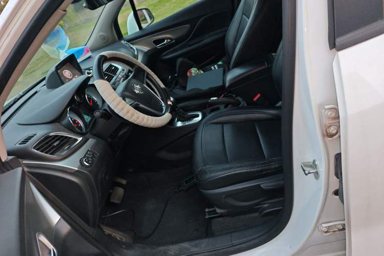 Used Buick Encore 2015 1.4T Automatic Two-Wheel Drive Urban Elite Version Left Front Seat