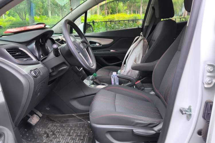 Used Buick Encore 2015 1.4T Automatic Two-Wheel Drive Urban Elite Version Left Front Seat