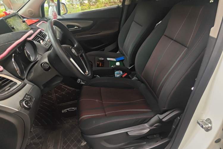 Used Buick Encore 2015 1.4T Manual Two-Wheel Drive Urban Advanced Model Left Front Seat