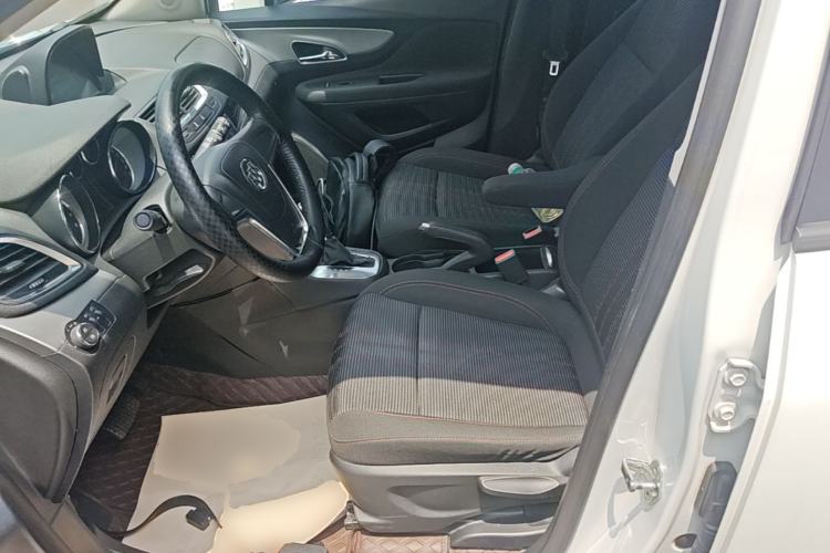 Used Buick Encore 2015 1.4T Automatic Two-Wheel Drive Urban Elite Version Left Front Seat