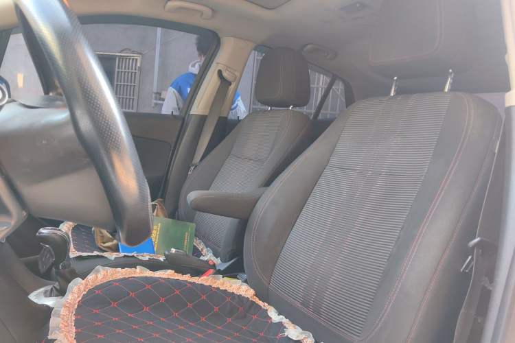 Used Buick Encore 2015 1.4T Automatic Two-Wheel Drive Urban Elite Version Left Front Seat