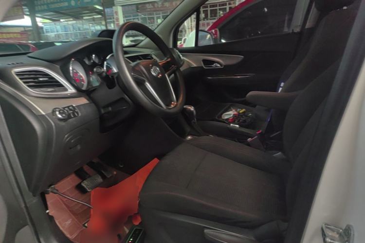 Used Buick Encore 2015 1.4T Automatic Two-Wheel Drive Urban Elite Version Left Front Seat