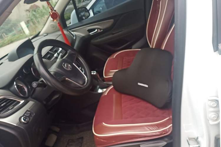 Used Buick Encore 2015 1.4T Automatic Two-Wheel Drive Urban Elite Version Left Front Seat