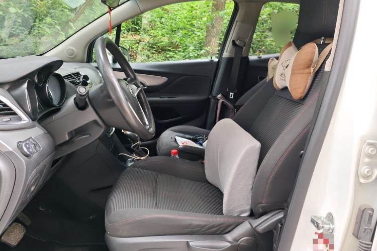 Used Buick Encore 2015 1.4T Automatic Two-Wheel Drive Urban Elite Version Left Front Seat