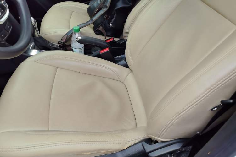 Used Buick Encore 2015 1.4T Automatic Two-Wheel Drive Urban Elite Version Left Front Seat