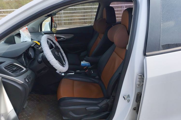 Used Buick Encore 2015 1.4T Automatic Two-Wheel Drive Urban Elite Version Left Front Seat